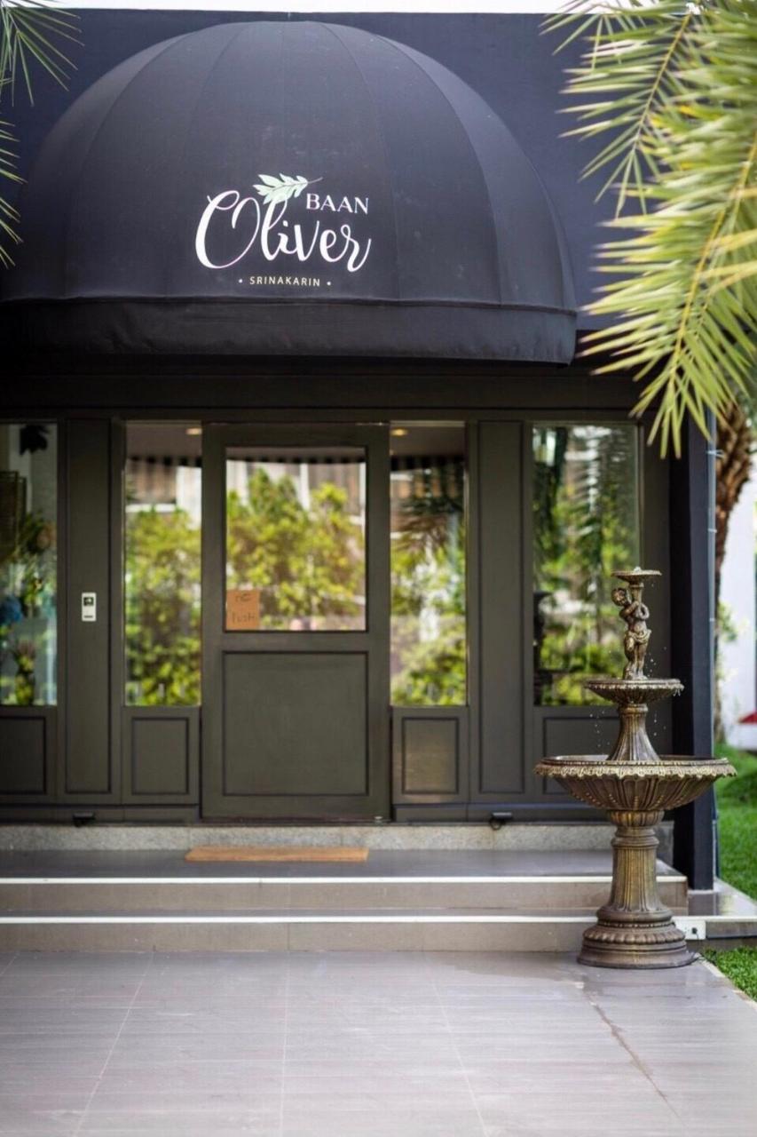 Baan Oliver Srinakarin Bangkok Exterior foto